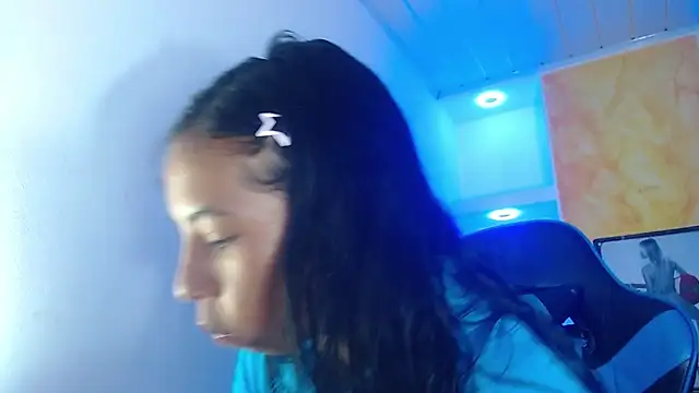 Miss sparkle00 online show from 10/14/25, 04:24