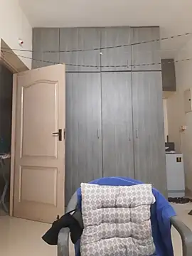 Snapshot of Chennaibull15 chatting on 11/12/25, 05:02 Chennaibull15 online show from 11/12/25, 05:02