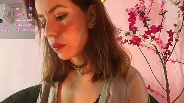 Snapshot of scarlette69 chatting on 03/12/25, 05:24 scarlette69 online show from 03/12/25, 05:24