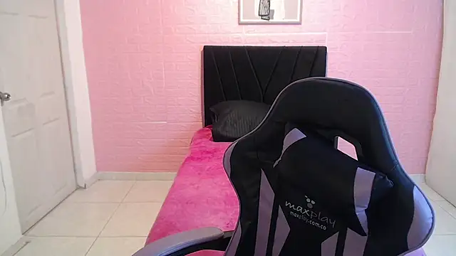 DULCE1609 online show from 04/17/26, 08:23