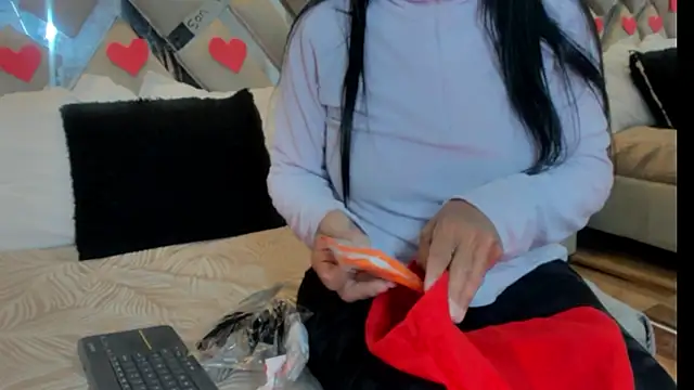 raquell moore online show from 02/20/25, 07:23