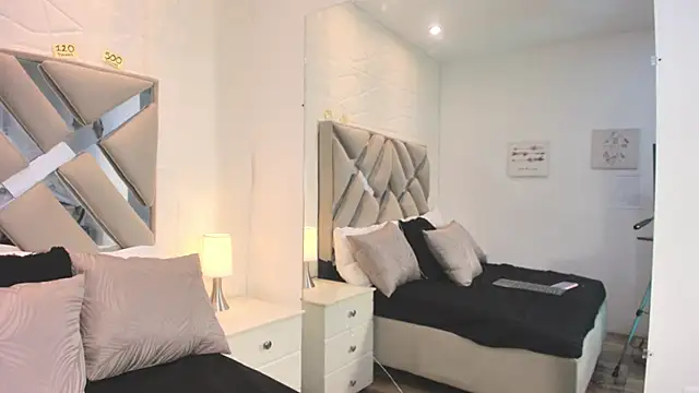 raquell moore online show from 11/25/25, 12:49