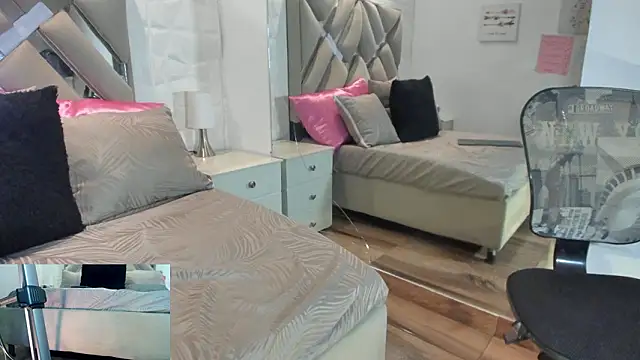 raquell moore online show from 02/06/26, 05:16