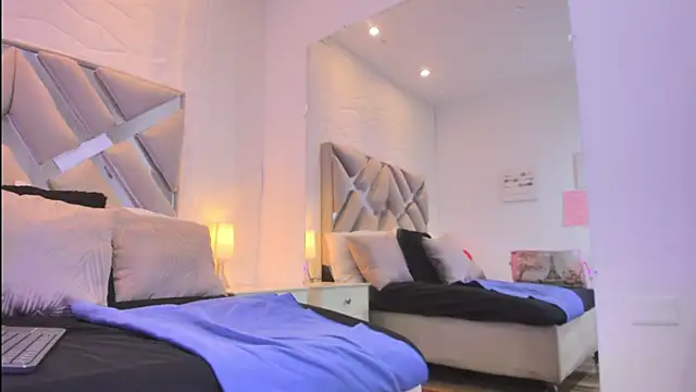 raquell moore online show from 04/15/26, 12:45