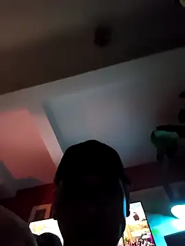 Thomaszz3 online show from 05/05/26, 02:19