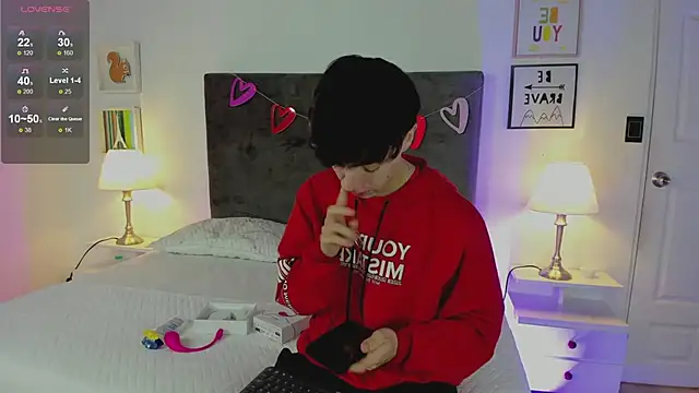 ethan and ava online show from 02/28/25, 01:36