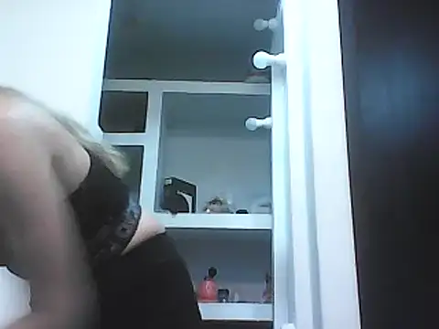 VittoriaTaylor online show from 03/12/25, 01:03