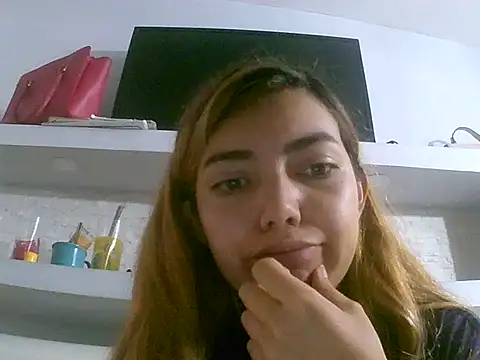 VittoriaTaylor online show from 03/20/26, 05:51