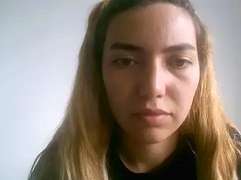 VittoriaTaylor online show from 03/29/26, 09:04