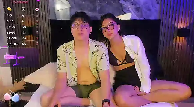 Snapshot of vanilla_hot chatting on 01/19/25, 01:44 vanilla hot online show from 01/19/25, 01:44