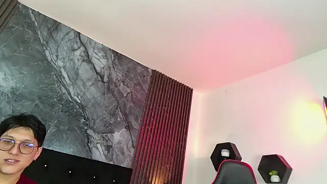 Snapshot of vanilla_hot chatting on 03/08/25, 01:36 vanilla hot online show from 03/08/25, 01:36