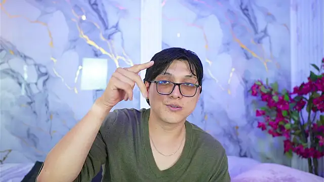 Snapshot of vanilla_hot chatting on 09/18/25, 07:27 vanilla hot online show from 09/18/25, 07:27