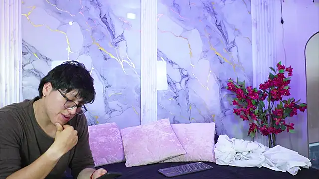 Snapshot of vanilla_hot chatting on 09/19/25, 07:58 vanilla hot online show from 09/19/25, 07:58