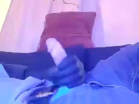 Snapshot of bwcbeat83 chatting on 01/24/25, 12:42 bwcbeat83 online show from 01/24/25, 12:42