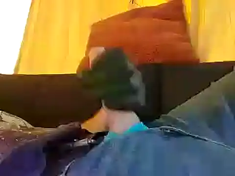 Snapshot of bwcbeat83 chatting on 02/13/25, 10:54 bwcbeat83 online show from 02/13/25, 10:54