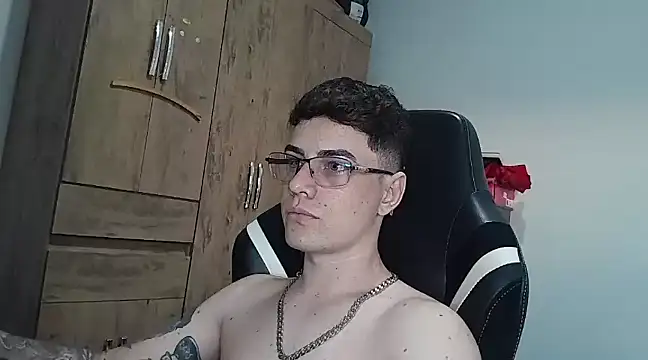 Dyllan   online show from 01/21/25, 09:57