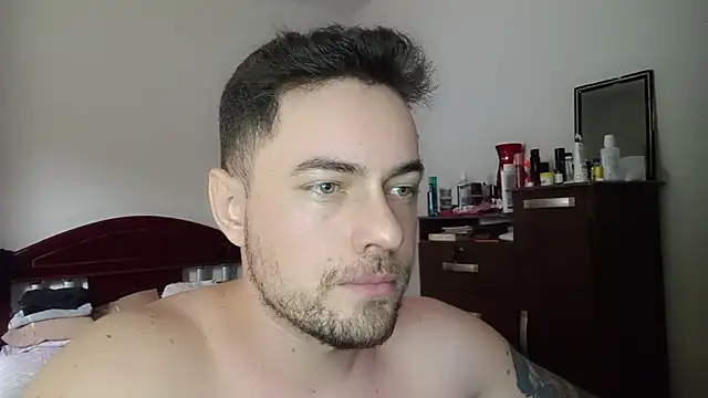 Snapshot of Dyllan__ chatting on 05/29/26, 02:15 Dyllan online show from 05/29/26, 02:15