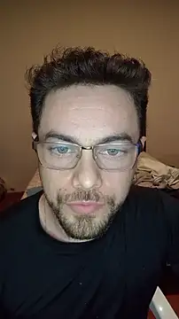 Snapshot of Dyllan__ chatting on 06/26/26, 12:48 Dyllan online show from 06/26/26, 12:48