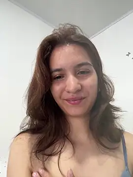Bella still online show from 06/11/26, 02:04