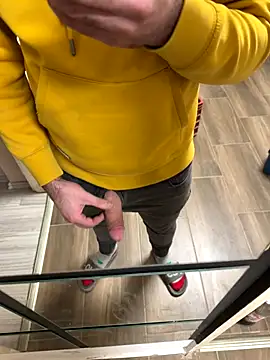 Klaus298 online show from 12/19/25, 04:03