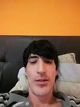 Snapshot of moutt99 chatting on 01/17/25, 10:44 moutt99 online show from 01/17/25, 10:44