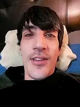 Snapshot of moutt99 chatting on 01/21/25, 04:58 moutt99 online show from 01/21/25, 04:58