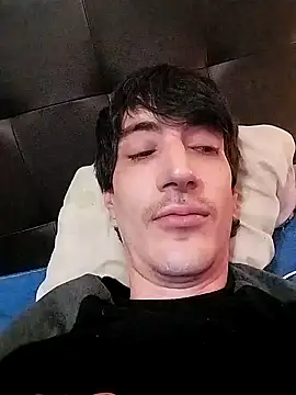 Snapshot of moutt99 chatting on 01/22/25, 02:15 moutt99 online show from 01/22/25, 02:15