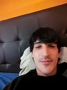 Snapshot of moutt99 chatting on 01/22/25, 02:03 moutt99 online show from 01/22/25, 02:03