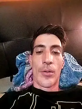 Snapshot of moutt99 chatting on 09/13/25, 05:46 moutt99 online show from 09/13/25, 05:46