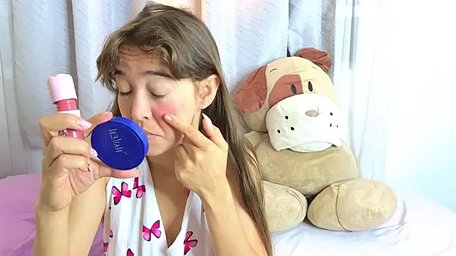 SERAFINA  online show from 10/09/25, 01:20