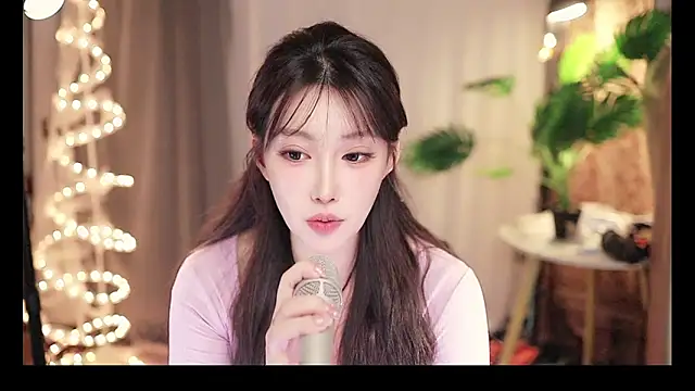 Dou-Dou-er online show from 03/03/25, 05:18