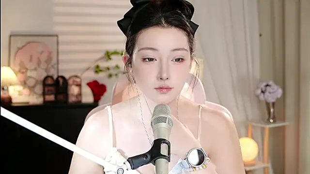 Dou-Dou-er online show from 10/16/25, 01:01