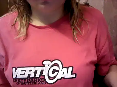 Allie Janet online show from 01/17/25, 04:39