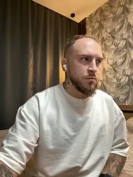  XxX-XxX  online show from 10/06/25, 09:34