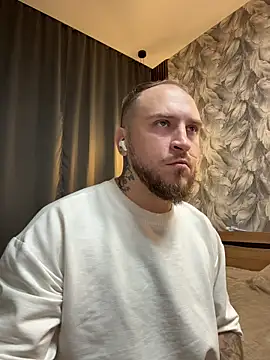  XxX-XxX  online show from 10/08/25, 10:29