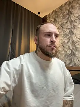  XxX-XxX  online show from 10/18/25, 02:14