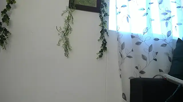 Sophiaa Gomez online show from 12/01/25, 11:37