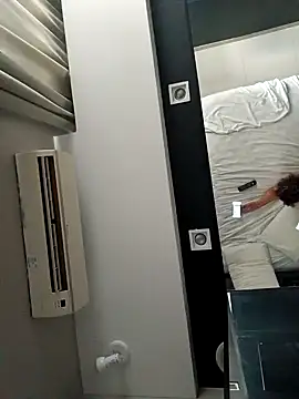 Snapshot of jacaranduba07 chatting on 12/16/25, 01:16 jacaranduba07 online show from 12/16/25, 01:16