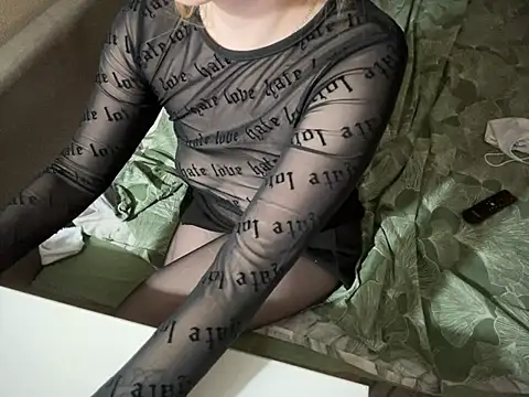 Snapshot of HotLoveAlice chatting on 01/15/25, 10:13 HotLoveAlice online show from 01/15/25, 10:13