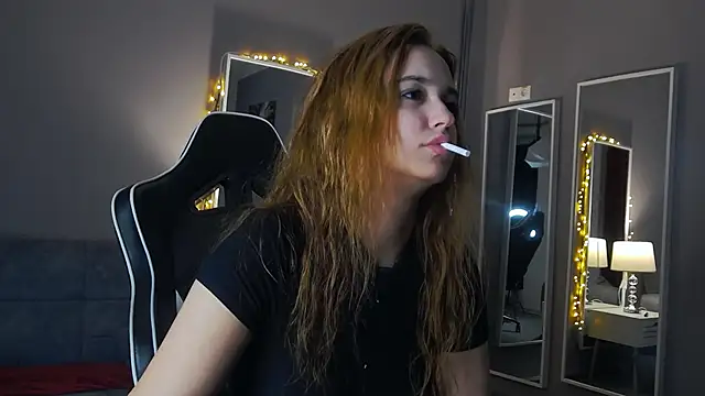 Snapshot of Eva_Lovvia_ chatting on 01/25/25, 03:19 Eva Lovvia  online show from 01/25/25, 03:19