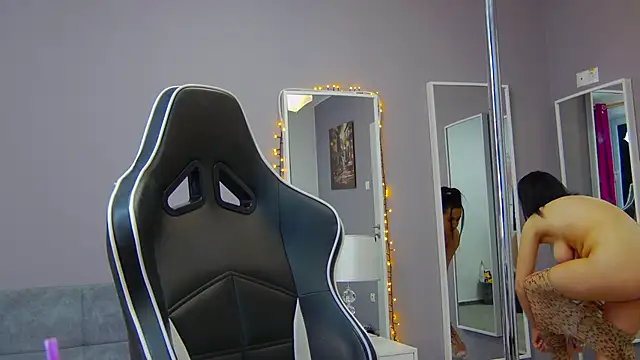 Snapshot of Eva_Lovvia_ chatting on 01/31/25, 06:25 Eva Lovvia  online show from 01/31/25, 06:25