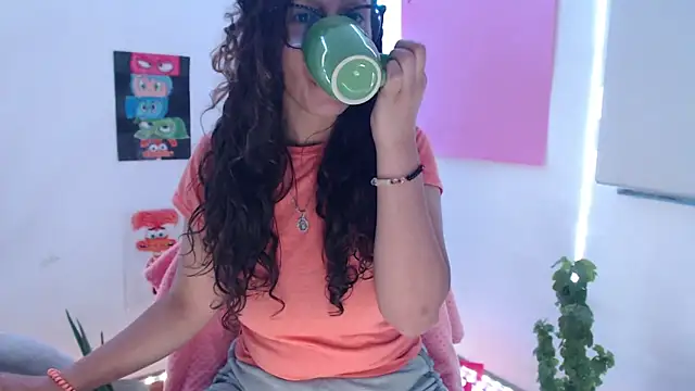 Snapshot of samy_love35 chatting on 11/15/25, 10:48 samy love35 online show from 11/15/25, 10:48