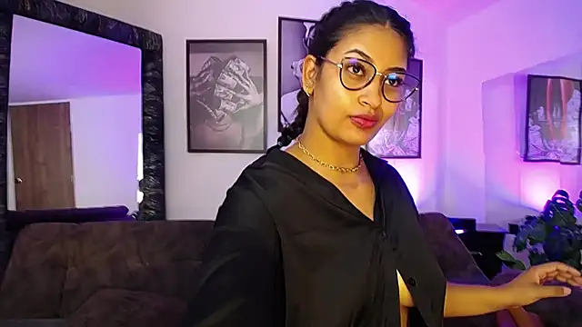 Snapshot of loretahorny chatting on 01/07/26, 01:24 loretahorny online show from 01/07/26, 01:24