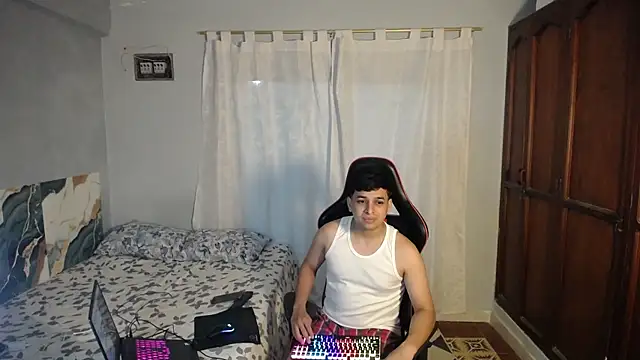 Snapshot of xxxcocorood chatting on 12/02/25, 11:00 xxxcocorood online show from 12/02/25, 11:00