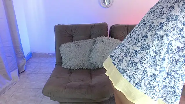 lucie petite online show from 01/24/25, 06:46