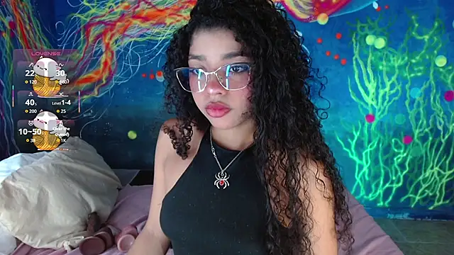 lucie petite online show from 11/06/25, 06:42