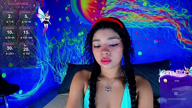 lucie petite online show from 04/23/26, 06:32