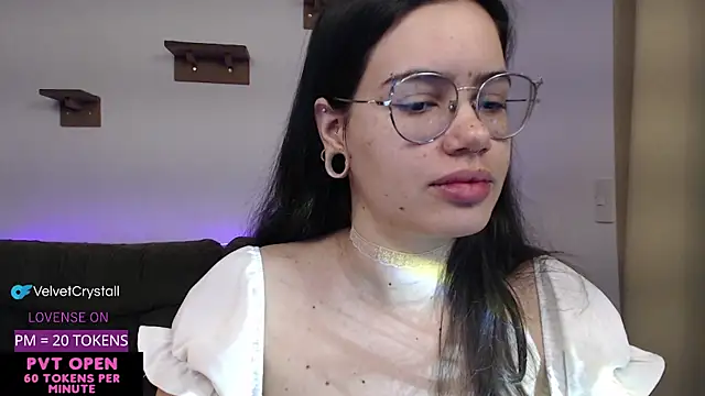 crystalll room online show from 09/28/25, 05:35