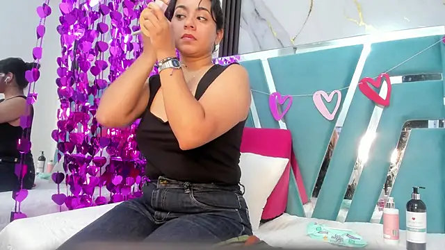 miilaklum online show from 02/19/25, 06:43