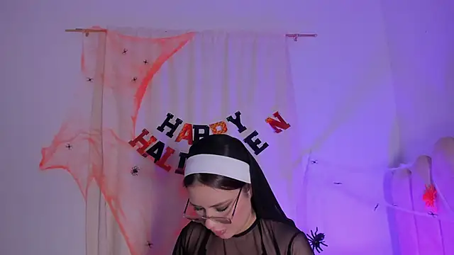 Marianagarcia01 online show from 11/02/25, 11:40